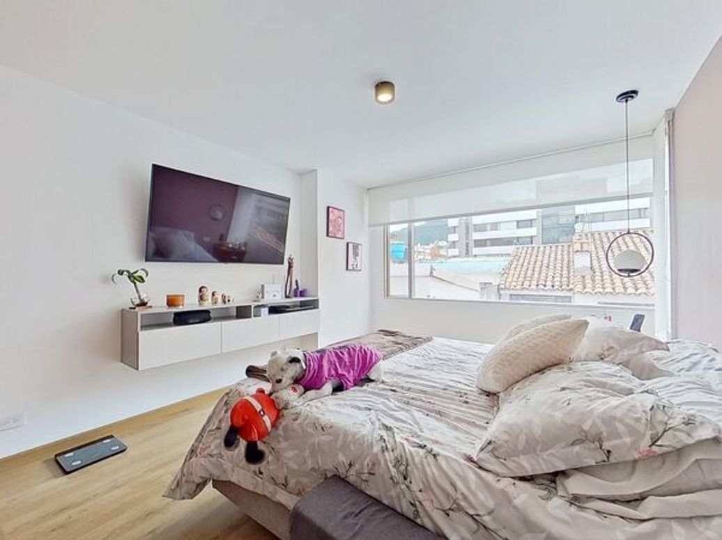 Apartamento de 2 alcobas en venta en Santa Barbara Central, Bogotá, 75 m² · foto 11 de 14