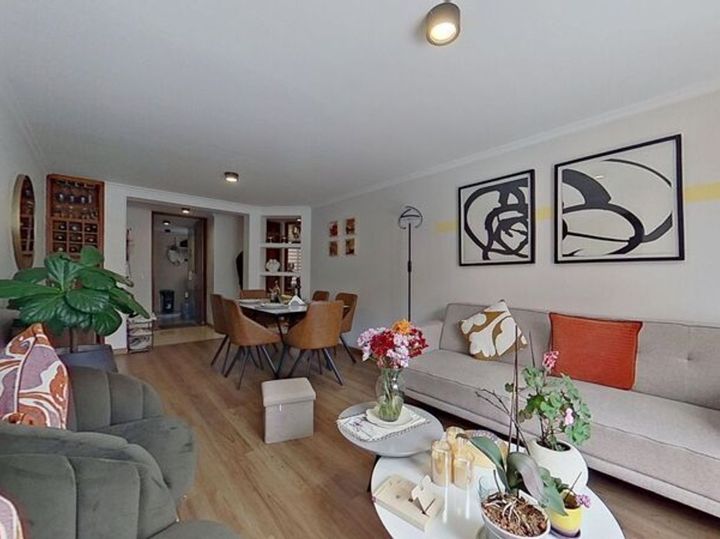 Apartamento de 2 alcobas en venta en Santa Barbara Central, Bogotá, 75 m² · foto 4 de 14