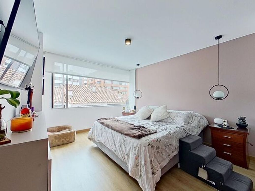 Apartamento de 2 alcobas en venta en Santa Barbara Central, Bogotá, 75 m² · foto 12 de 14