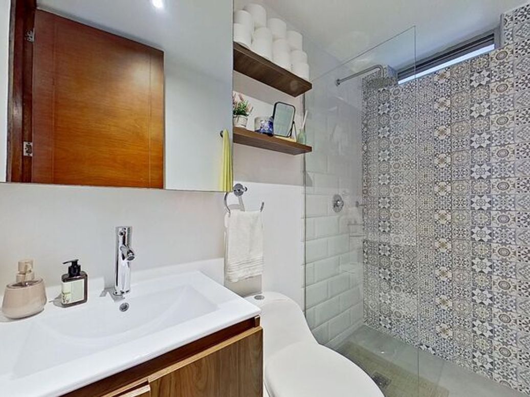 Apartamento de 2 alcobas en venta en Santa Barbara Central, Bogotá, 75 m² · foto 14 de 14
