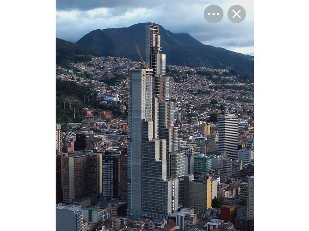 Apartamento de 2 alcobas en venta en Las Nieves, Bogotá, 98 m² · foto 2 de 16