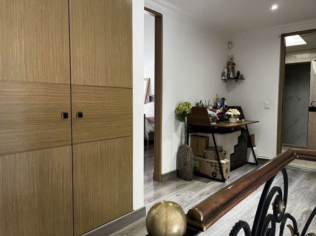 Casa de 3 alcobas en venta en Santa Barbara Alta, Bogotá, 387 m² · foto 15 de 20