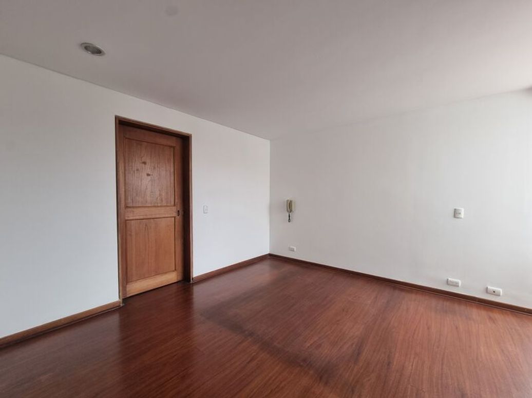 Apartamento de 3 alcobas en venta en Cr Bosque De Gratamira, Bogotá, 141 m² · foto 13 de 20