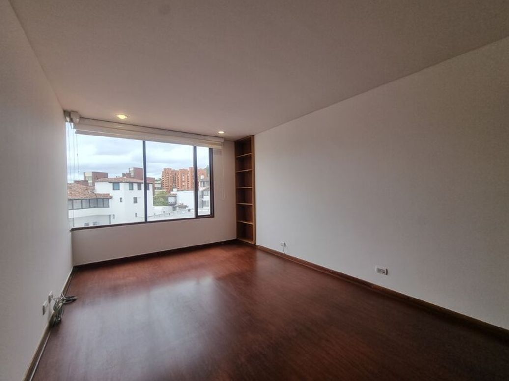 Apartamento de 3 alcobas en venta en Cr Bosque De Gratamira, Bogotá, 141 m² · foto 9 de 20