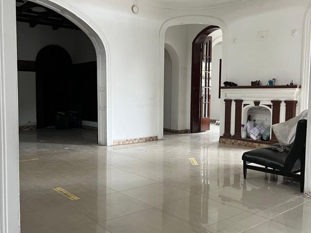 Casa de 12 alcobas en venta en Chapinero, Bogotá, 550 m² · foto 5 de 6