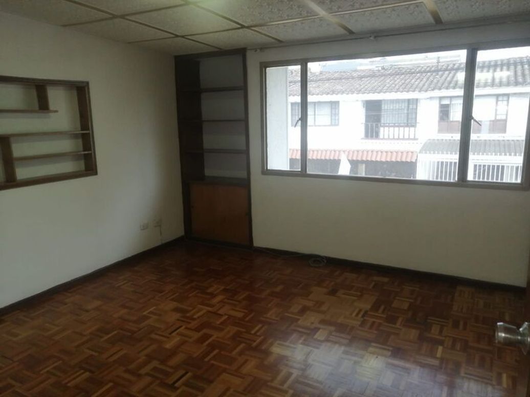 Casa de 6 alcobas en venta en Santa Cecilia, Bogotá, 298 m² · foto 16 de 20