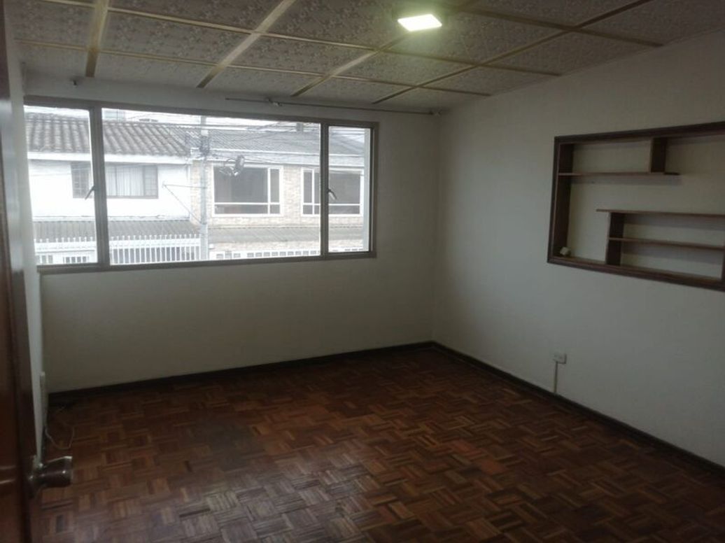 Casa de 6 alcobas en venta en Santa Cecilia, Bogotá, 298 m² · foto 18 de 20