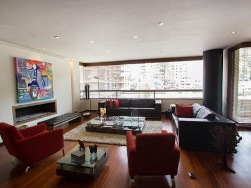 Apartamento de 3 alcobas en venta en El Nogal, Bogotá, 405 m² · foto 3 de 20