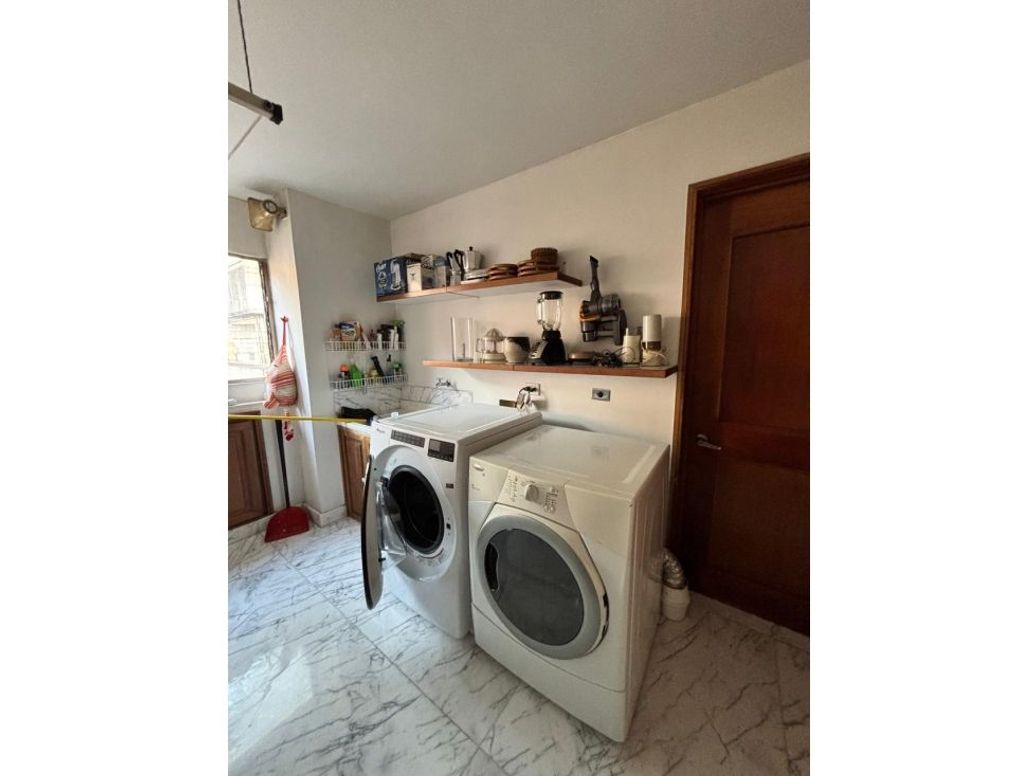 Apartamento en venta en Los Rosales, Bogotá · foto 10 de 16