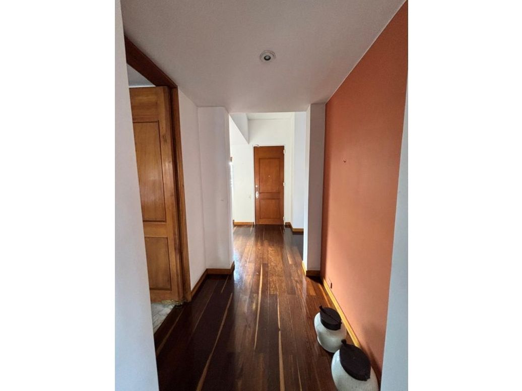 Apartamento en venta en Los Rosales, Bogotá · foto 7 de 16