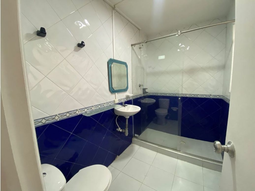 Casa de 7 alcobas en venta en Jardin Botanico, Bogotá, 320 m² · foto 10 de 16