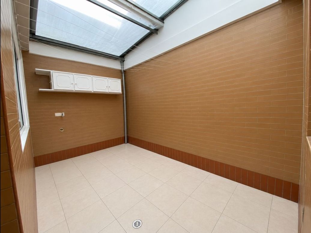 Casa de 7 alcobas en venta en Jardin Botanico, Bogotá, 320 m² · foto 15 de 16