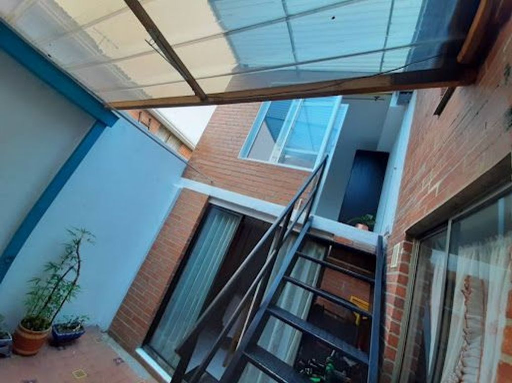 Casa de 6 alcobas en venta en Ciudadela Colsubsidio, Bogotá, 132 m² · foto 17 de 19