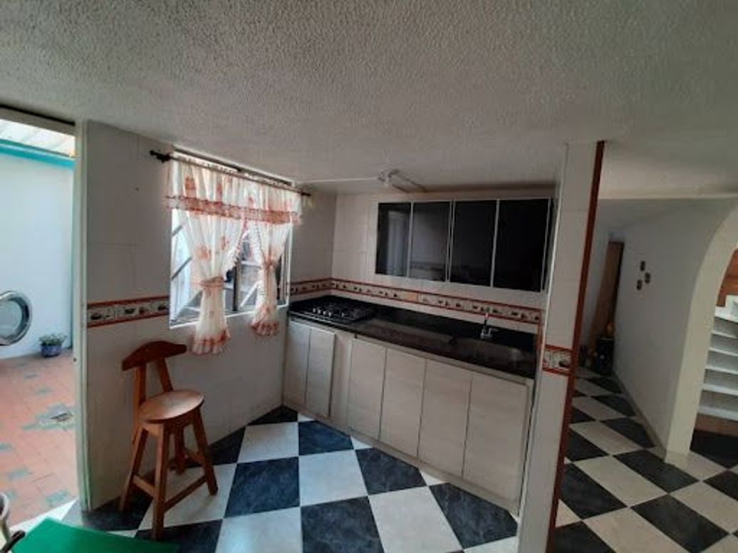Casa de 6 alcobas en venta en Ciudadela Colsubsidio, Bogotá, 132 m² · foto 5 de 19