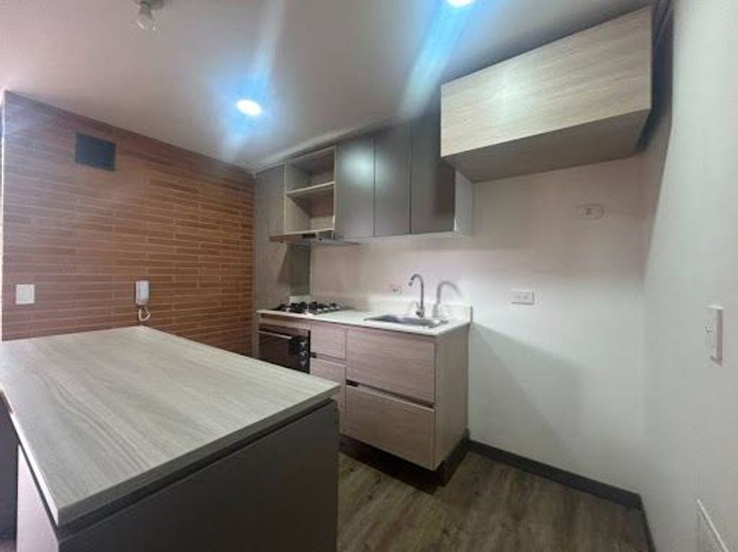 Apartamento de 1 alcoba en venta en La Soledad, Bogotá, 46 m² · foto 3 de 13