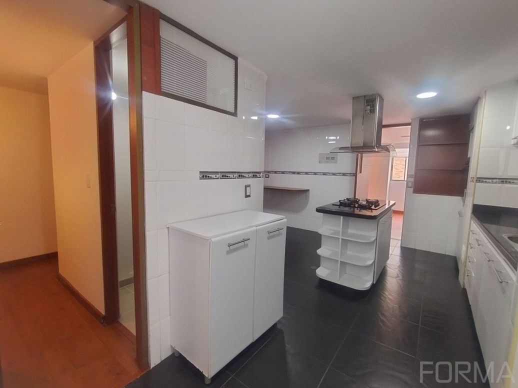 Apartamento de 3 alcobas en venta en El Batan, Bogotá, 125 m² · foto 5 de 20