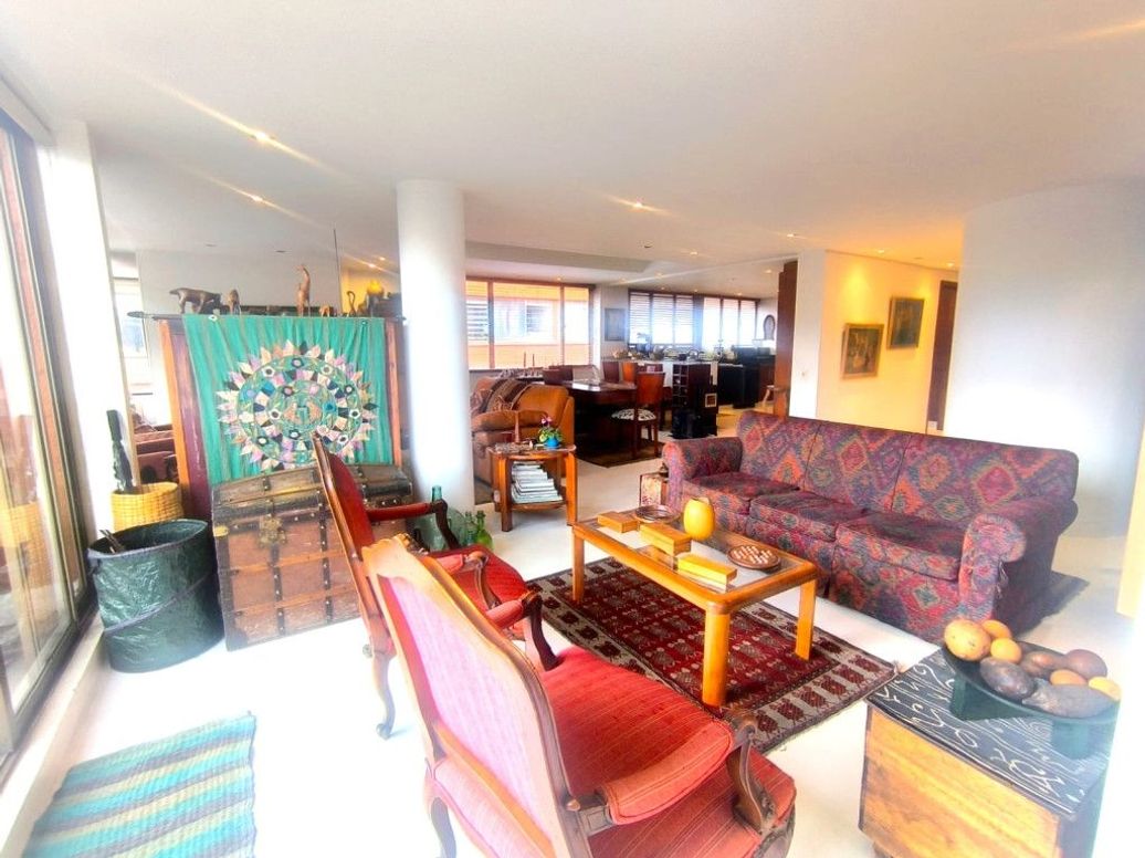 Apartamento de 1 alcoba en venta en Chicó Norte, Bogotá, 147 m² · foto 3 de 20