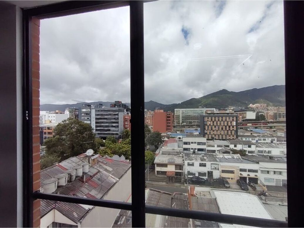 Apartaestudio en venta en La Castellana, Bogotá, 24 m² · foto 2 de 17