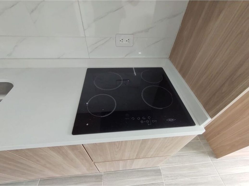 Apartaestudio en venta en La Castellana, Bogotá, 24 m² · foto 10 de 17