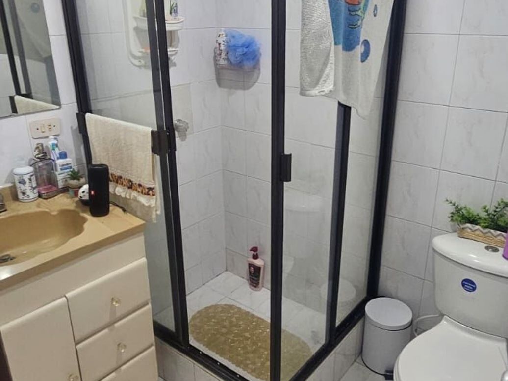 Apartamento de 3 alcobas en venta en Cedro Narvaez, Bogotá, 97 m² · foto 19 de 20