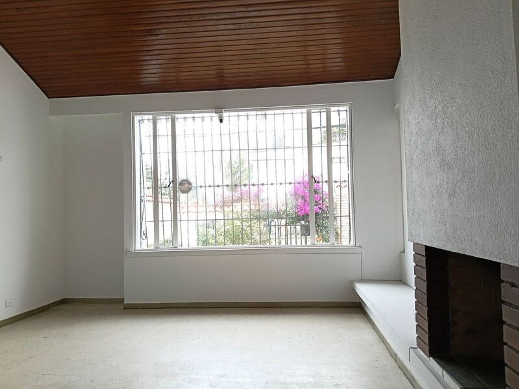 Casa de 4 alcobas en venta en Prado Veraniego Sur, Bogotá, 262 m² · foto 2 de 20