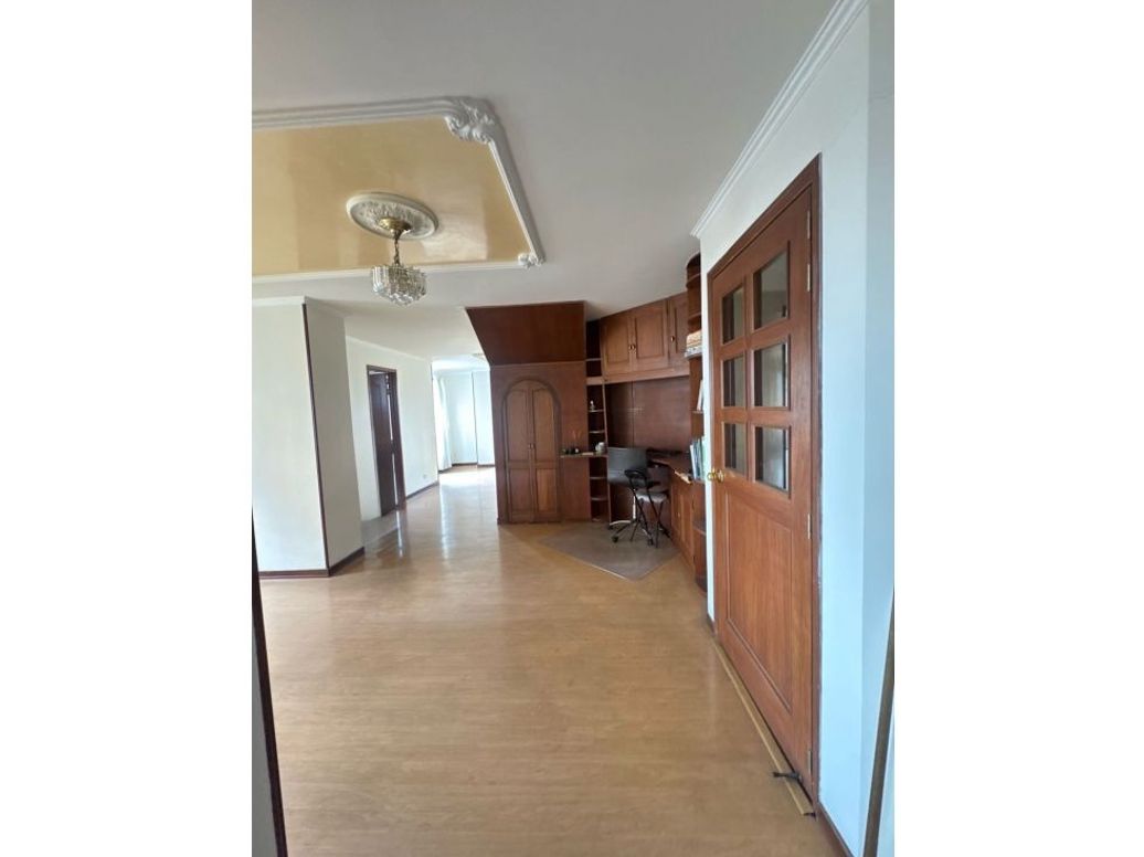 Apartamento de 6 alcobas en venta en La Calleja, Bogotá, 280 m² · foto 9 de 20