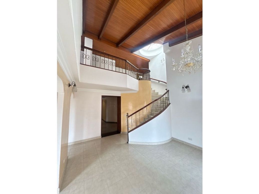 Apartamento de 6 alcobas en venta en La Calleja, Bogotá, 280 m² · foto 7 de 20