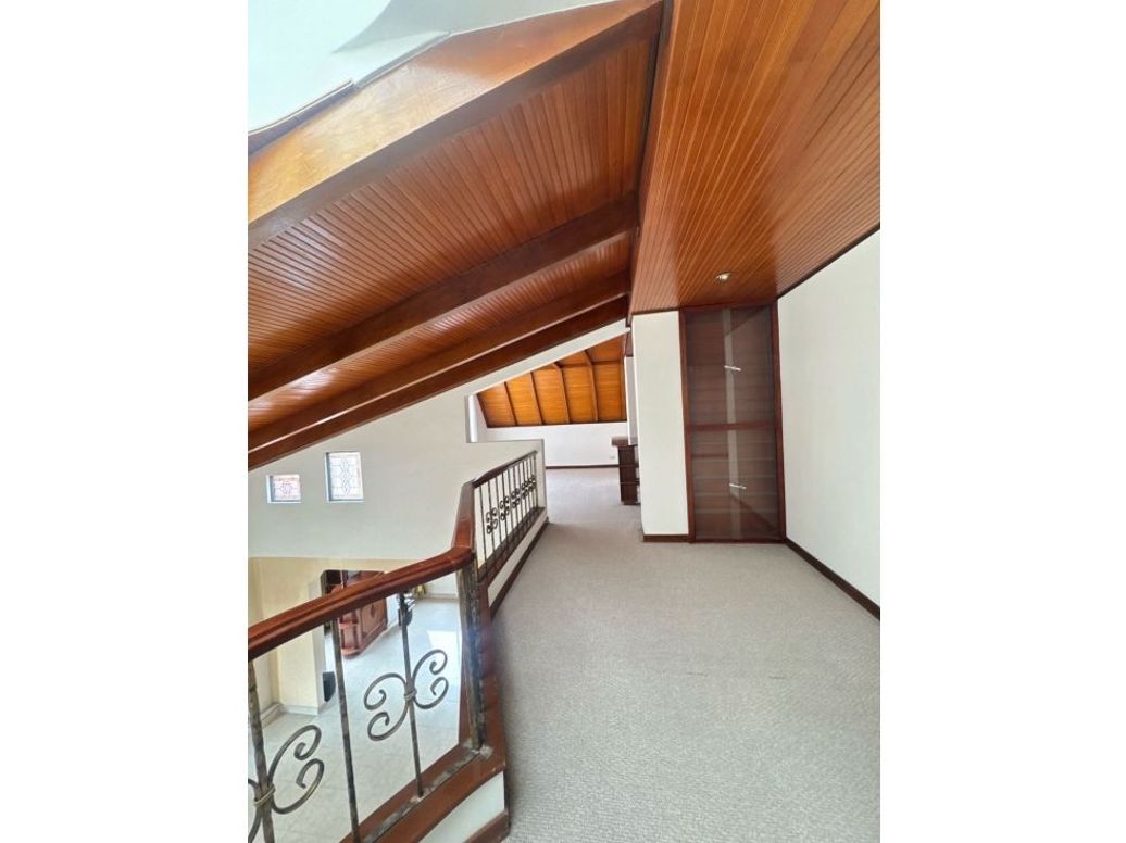 Apartamento de 6 alcobas en venta en La Calleja, Bogotá, 280 m² · foto 18 de 20