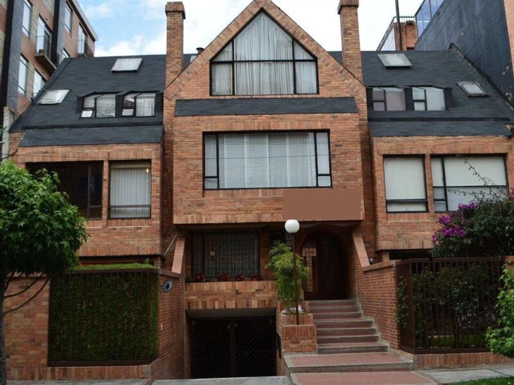 Casa de 4 alcobas en venta en San Patricio, Bogotá, 187 m² · foto 3 de 20