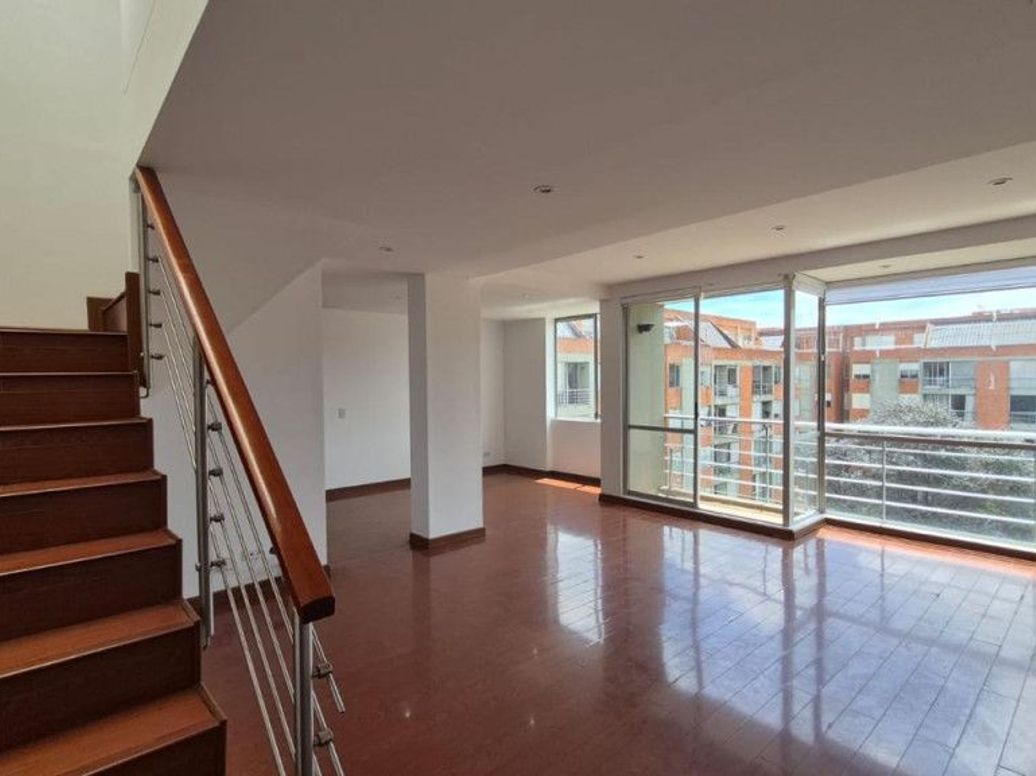 Apartamento de 4 alcobas en venta en La Esperanza, Bogotá, 136 m² · foto 3 de 17