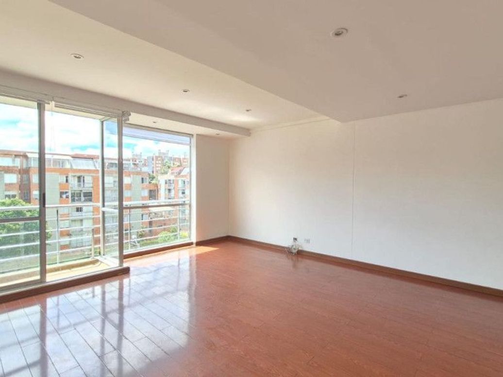 Apartamento de 4 alcobas en venta en La Esperanza, Bogotá, 136 m² · foto 2 de 17