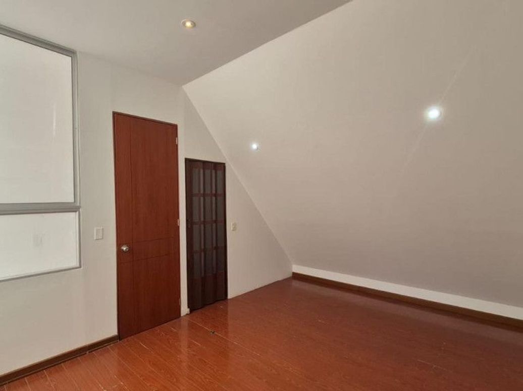 Apartamento de 4 alcobas en venta en La Esperanza, Bogotá, 136 m² · foto 10 de 17