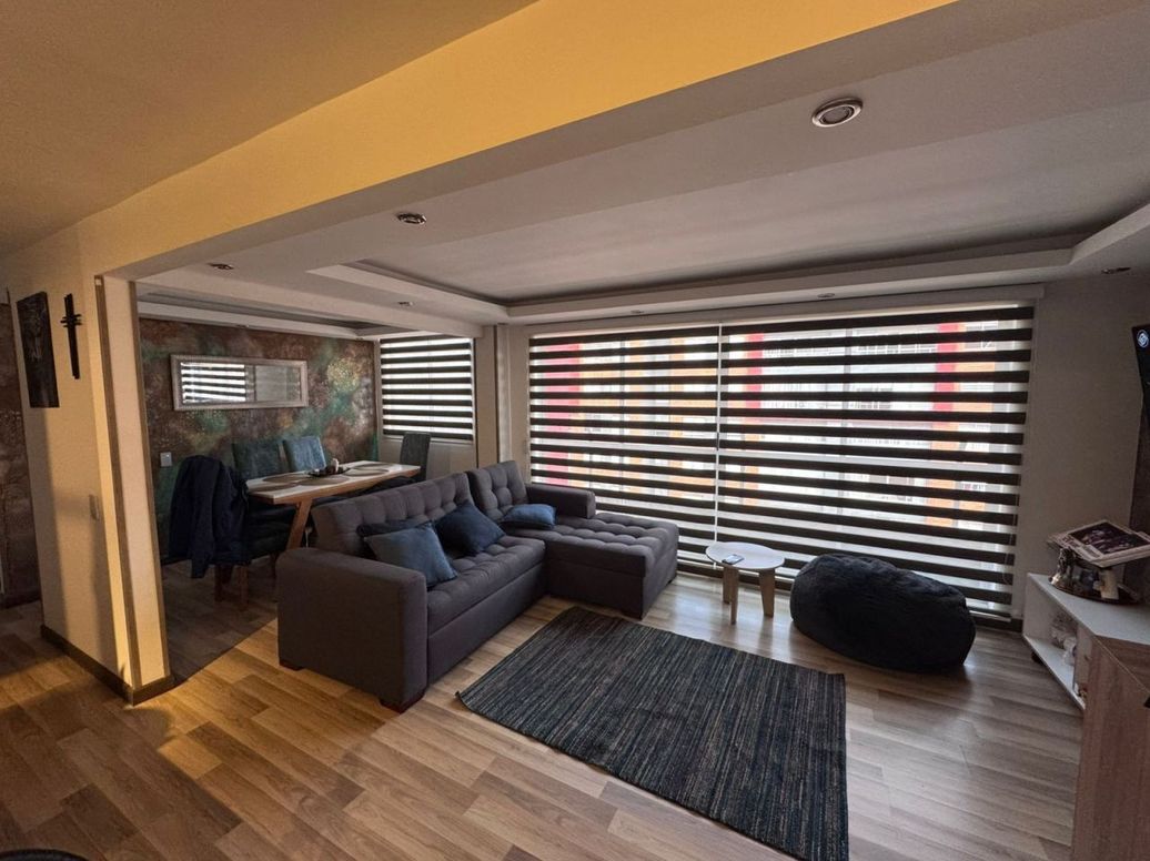 Apartamento de 3 alcobas en venta en Campo Alegre, Bogotá, 63 m² · foto 4 de 11