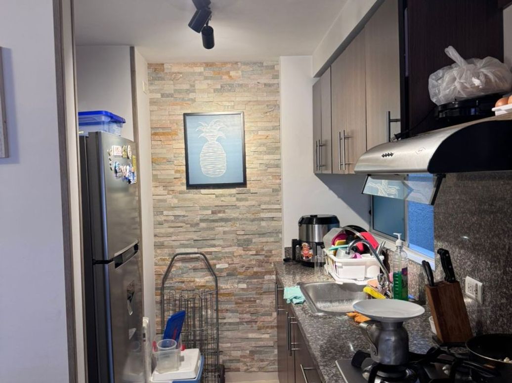 Apartamento de 3 alcobas en venta en Campo Alegre, Bogotá, 63 m² · foto 3 de 11