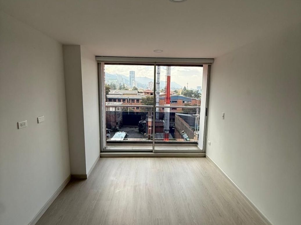 Apartamento de 2 alcobas en venta en Santa Teresa, Bogotá, 62 m² · foto 3 de 15