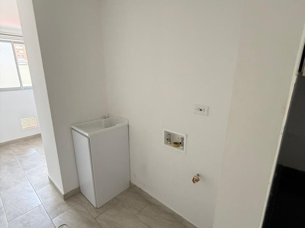 Apartamento de 2 alcobas en venta en Santa Teresa, Bogotá, 62 m² · foto 7 de 15