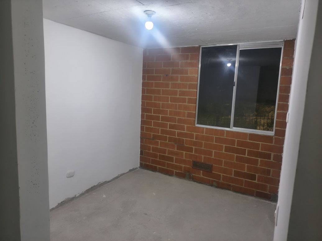 Apartamento de 3 alcobas en venta en Villa Alemania Et. Ii, Bogotá, 56 m² · foto 4 de 15