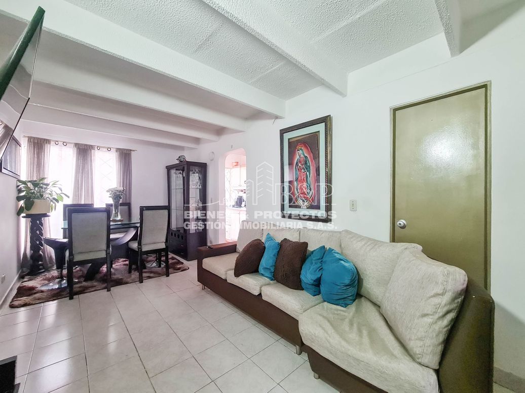 Apartamento de 3 alcobas en venta en Verbenal, Bogotá, 55 m² · foto 2 de 19
