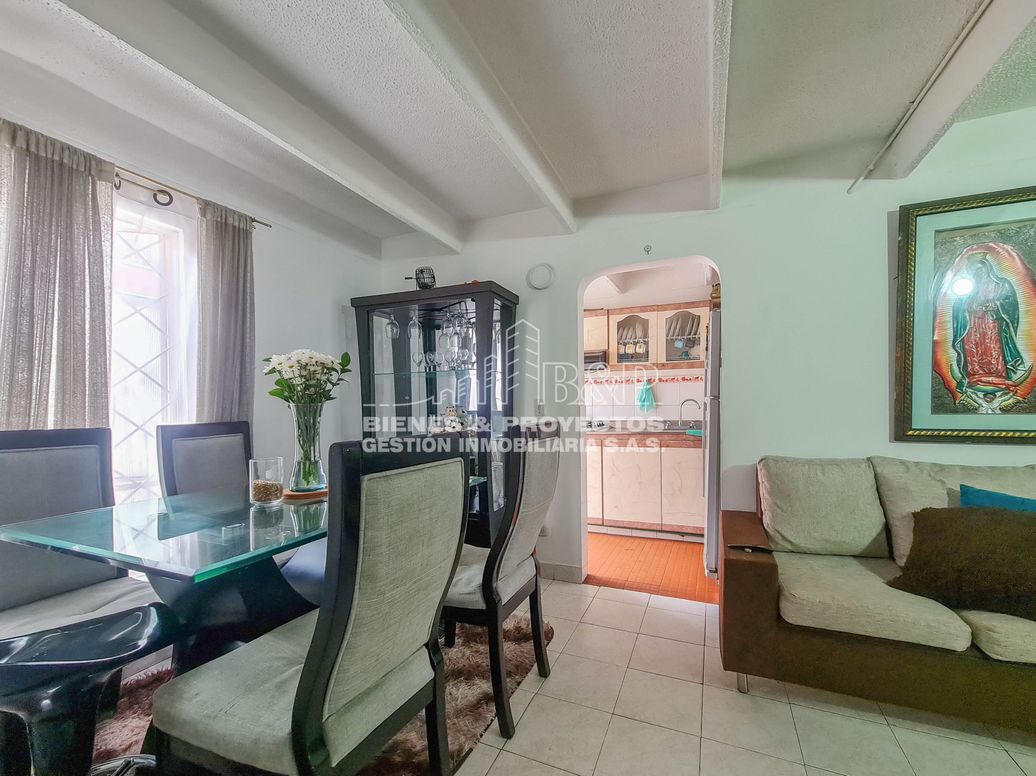 Apartamento de 3 alcobas en venta en Verbenal, Bogotá, 55 m² · foto 3 de 19