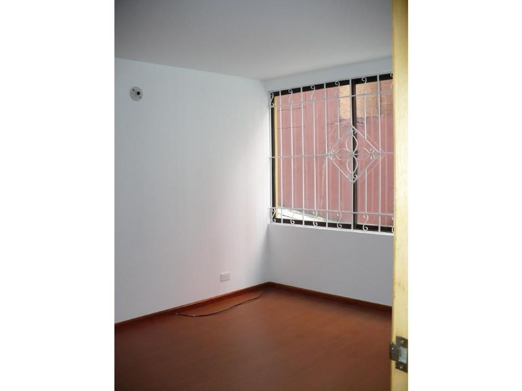 Apartamento de 1 alcoba en venta en Bosque Calderón, Bogotá, 35 m² · foto 2 de 9