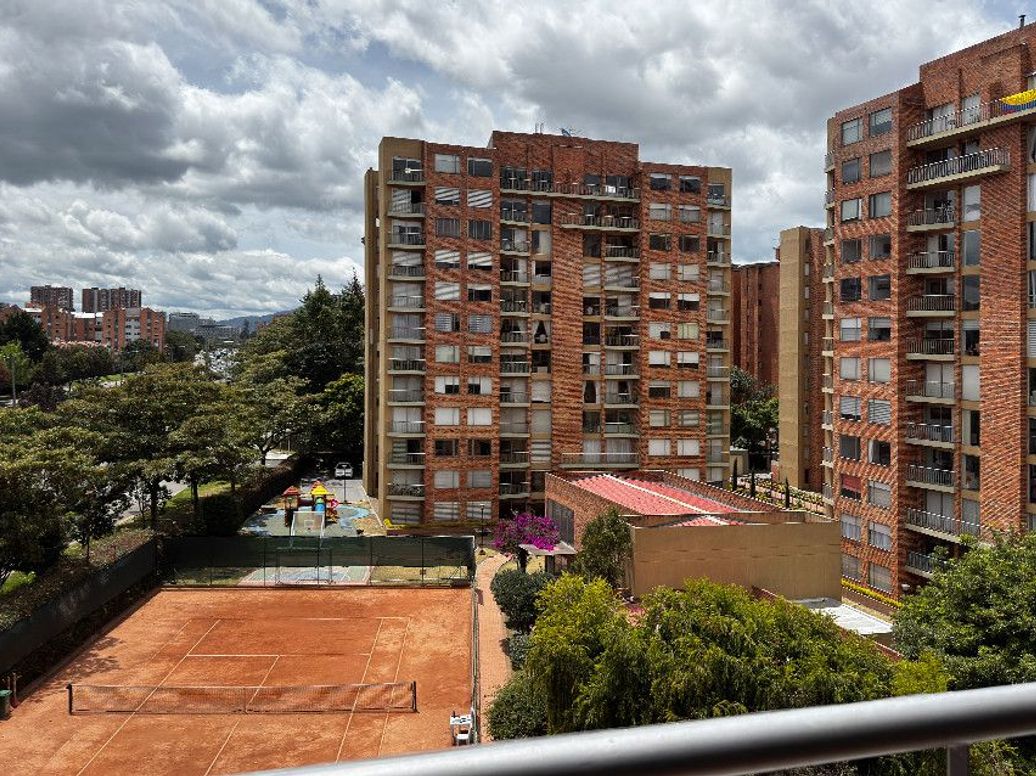 Apartamento de 3 alcobas en venta en Iberia, Bogotá, 97 m² · foto 7 de 20