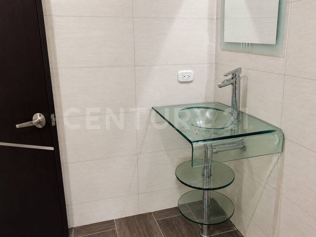 Casa de 9 alcobas en venta en San Andres Sector 2, Bogotá, 720 m² · foto 8 de 16