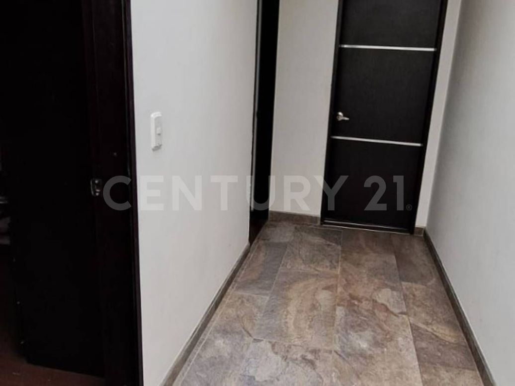 Casa de 9 alcobas en venta en San Andres Sector 2, Bogotá, 720 m² · foto 3 de 16