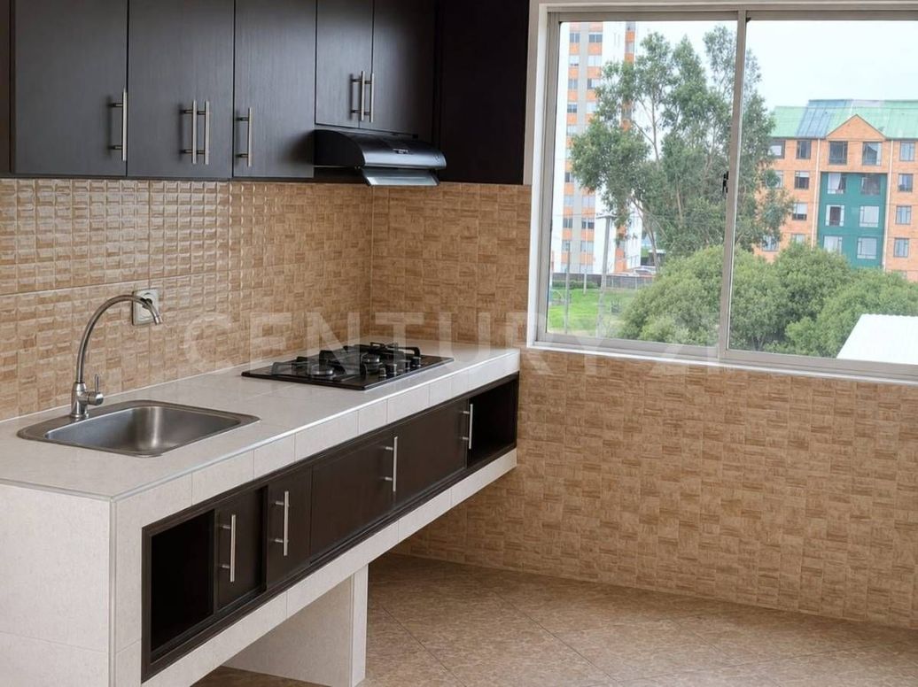 Casa de 9 alcobas en venta en San Andres Sector 2, Bogotá, 720 m² · foto 6 de 16