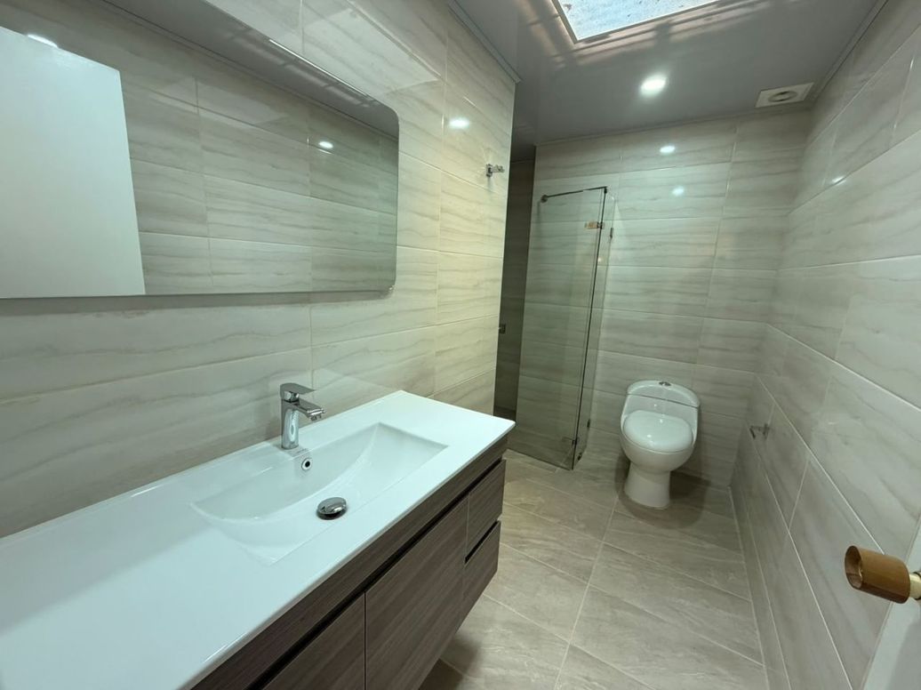 Casa de 6 alcobas en venta en Polo Club, Bogotá, 192 m² · foto 7 de 20