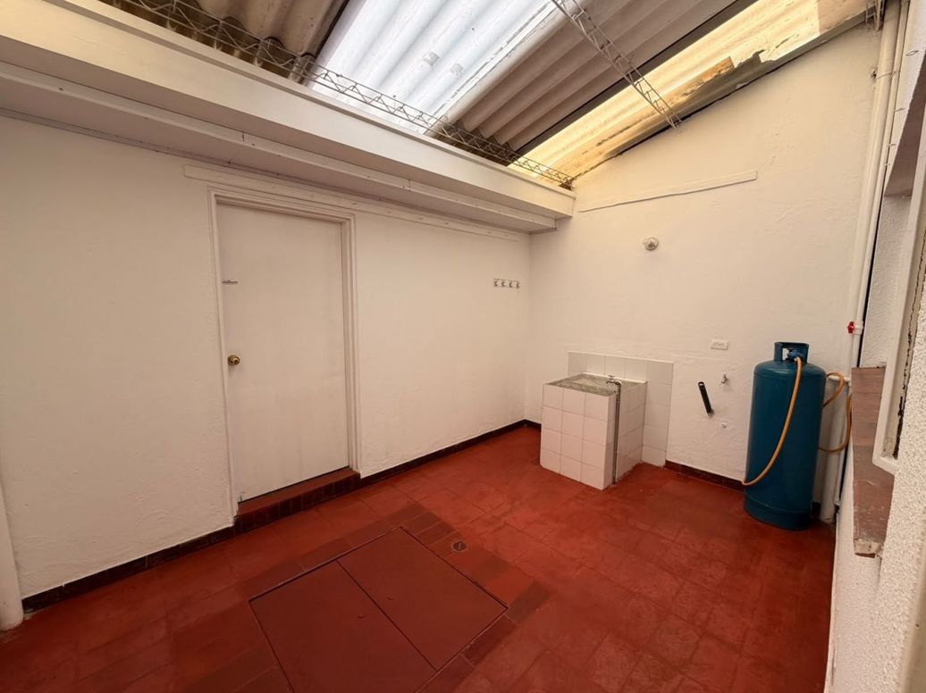 Casa de 6 alcobas en venta en Polo Club, Bogotá, 192 m² · foto 9 de 20