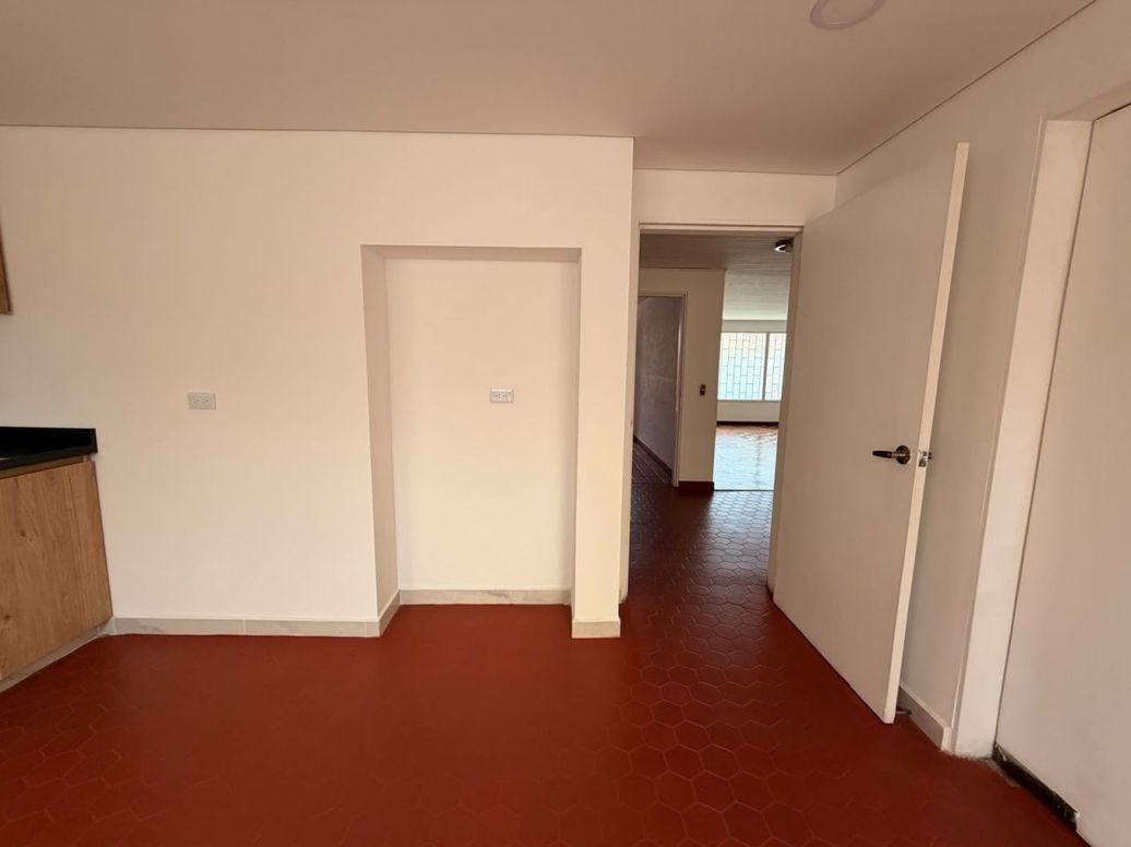 Casa de 6 alcobas en venta en Polo Club, Bogotá, 192 m² · foto 11 de 20