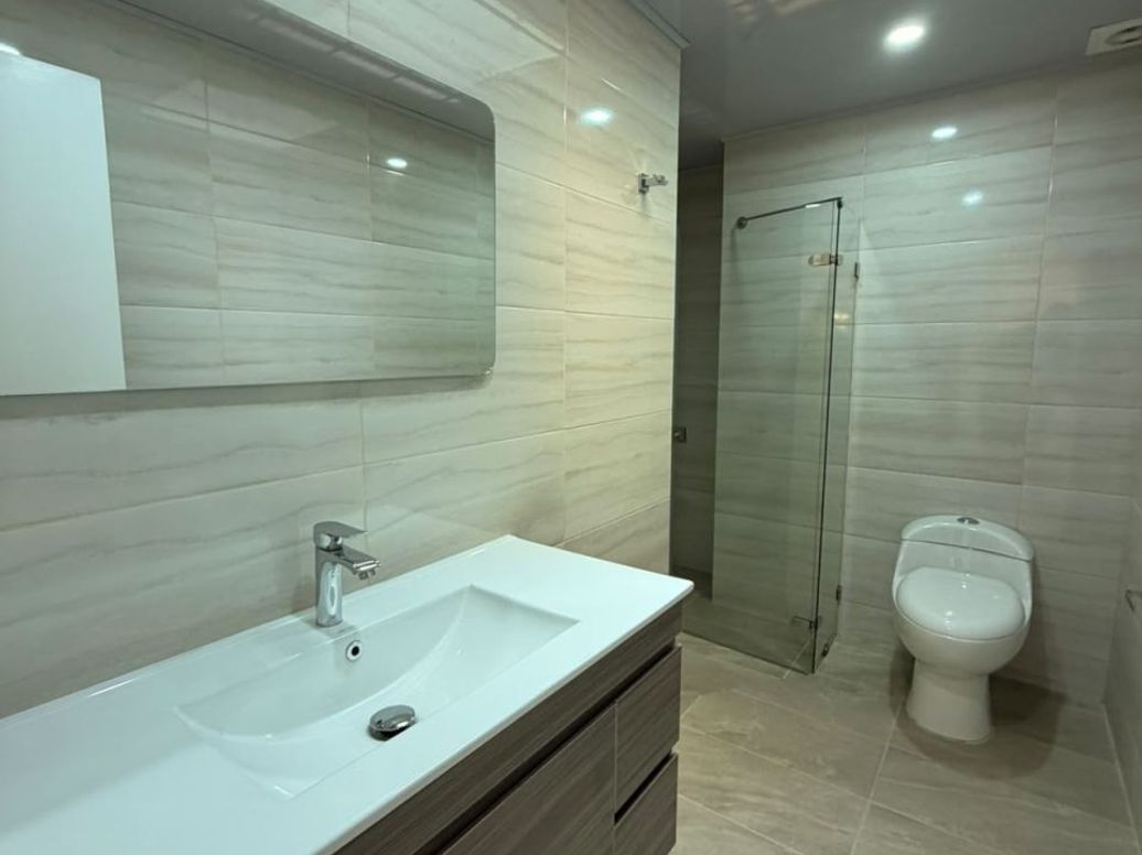 Casa de 6 alcobas en venta en Polo Club, Bogotá, 192 m² · foto 13 de 20
