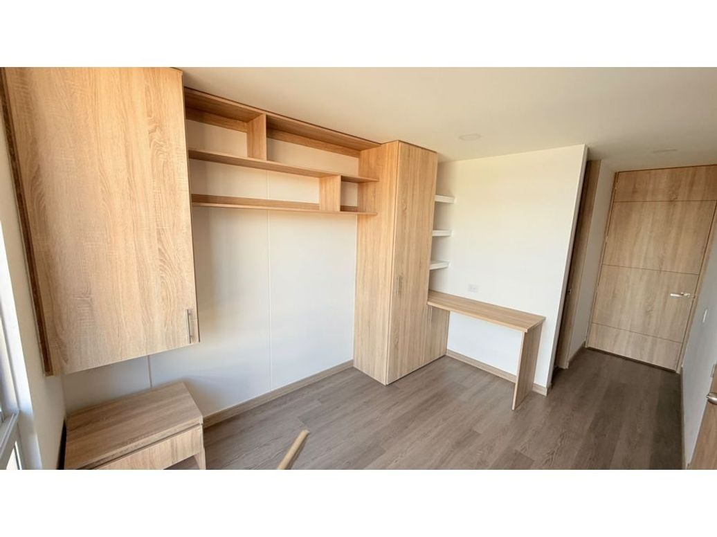 Apartamento de 2 alcobas en venta en Prado Veraniego, Bogotá, 42 m² · foto 3 de 15