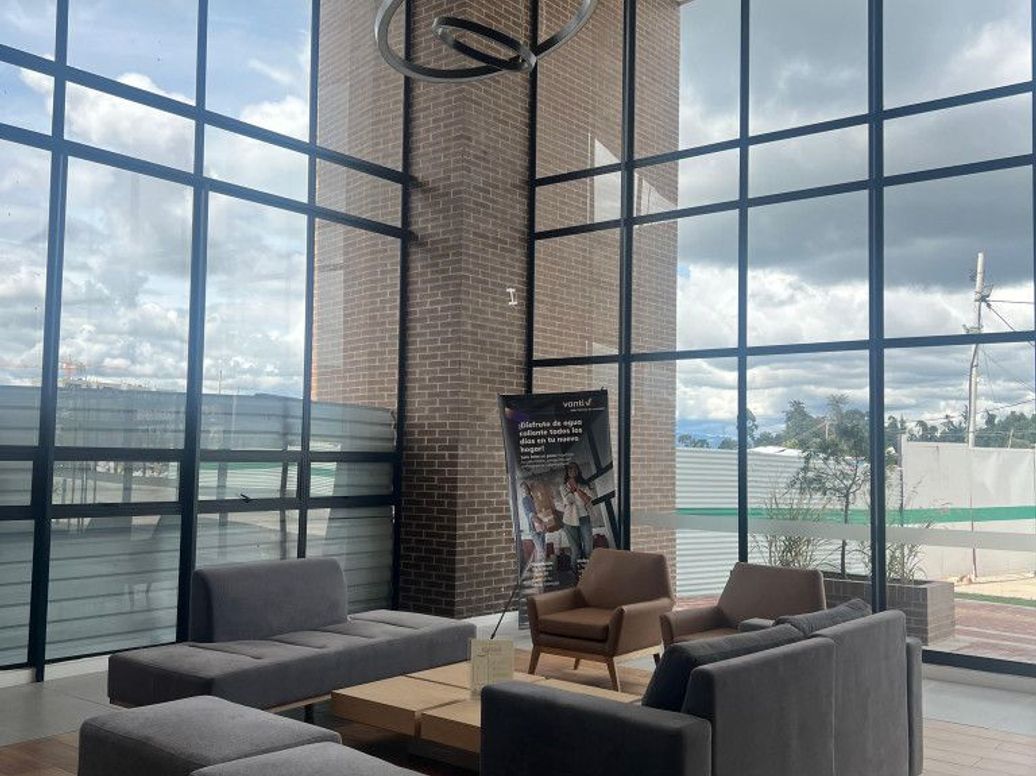 Apartamento de 2 alcobas en venta en San José De Bavaria, Bogotá, 38 m² · foto 2 de 6